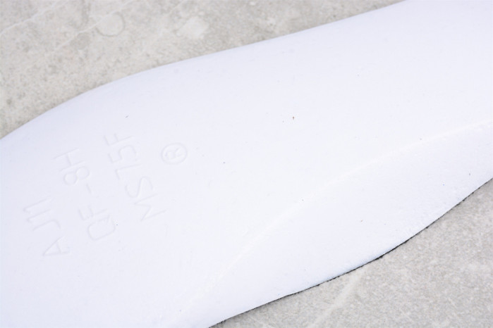 air jordan 11 retro low 72-10 av2187-001