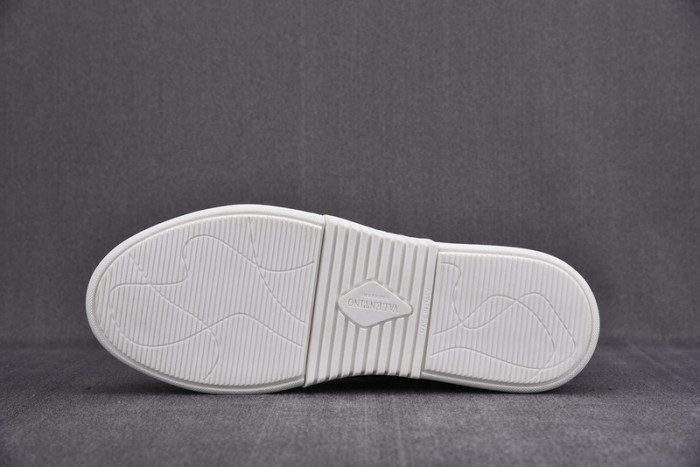 v*lentino garavani white vl7n sneakers m237006