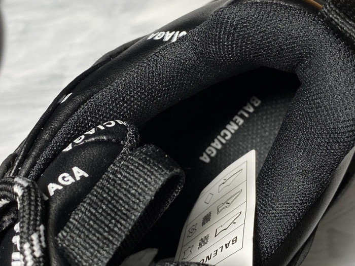 triples trainer sneakers letters 2000015