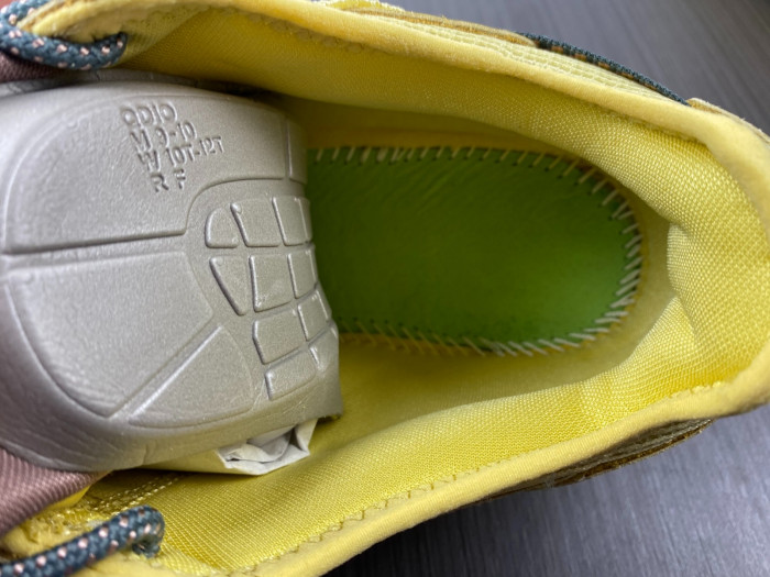 nike air max 1 travis scott cactus jack saturn gold do9392-700