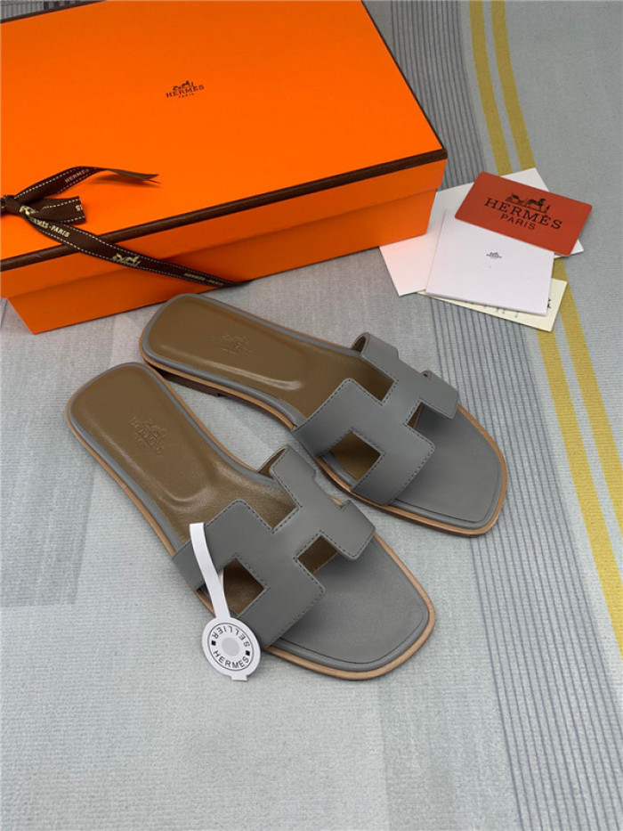 herme* sandal h36