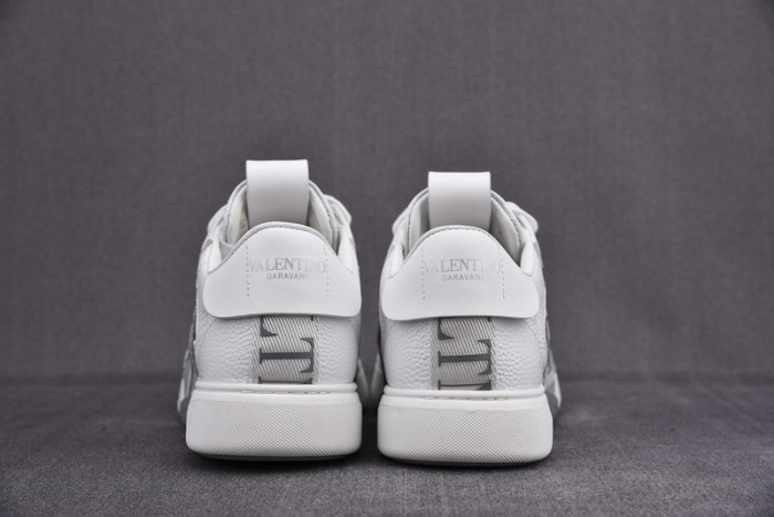 v*lentino garavani white vl7n sneakers m237005