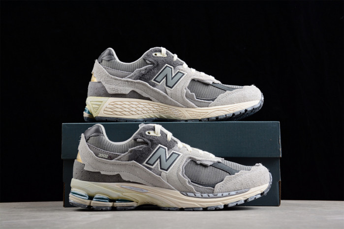 new balance 2002r protection pack rain cloud m2002rda