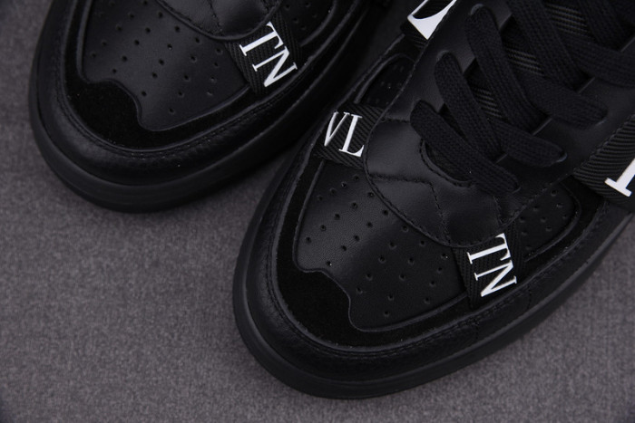 v*lentino garavani white vl7n sneakers m237003