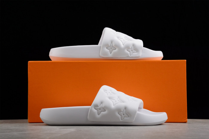 l&v slipper white 17