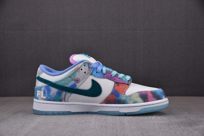 nike sb dunk low futura laboratories bleached aqua hf6061-400