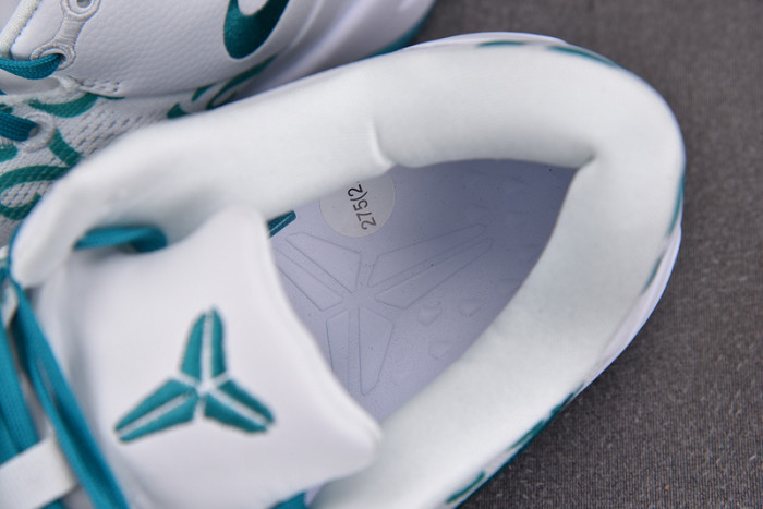 nike kobe 8 protro radiant emerald fq3549-101