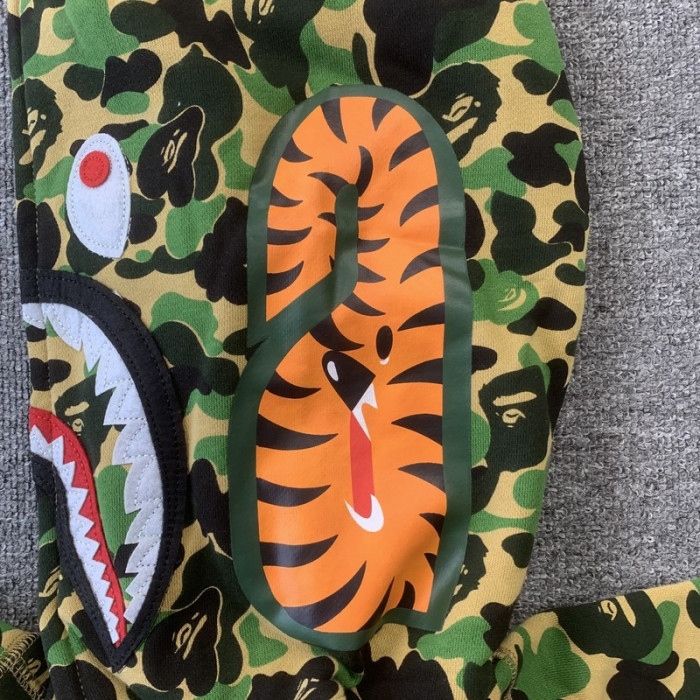 bape hoodie b13