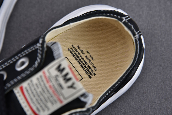 mihara yasuhiro a01fw70440