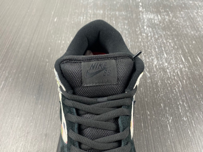 nike sb dunk low S*p*e rammellzee fd8778-001